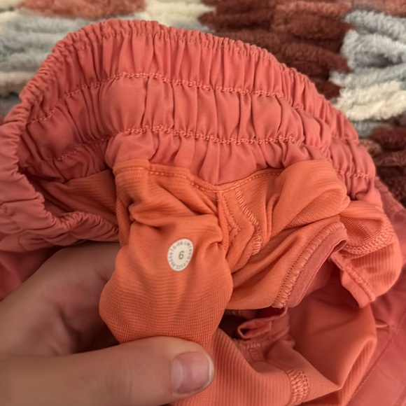 Lululemon hotty hot shorts 4” - Picture 4 of 5